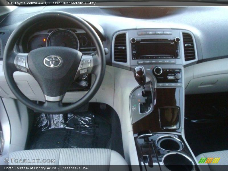 Dashboard of 2010 Venza AWD