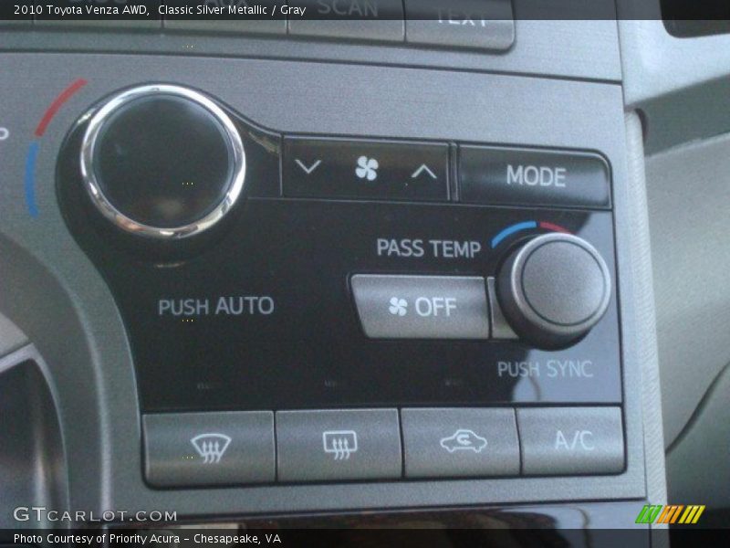 Classic Silver Metallic / Gray 2010 Toyota Venza AWD