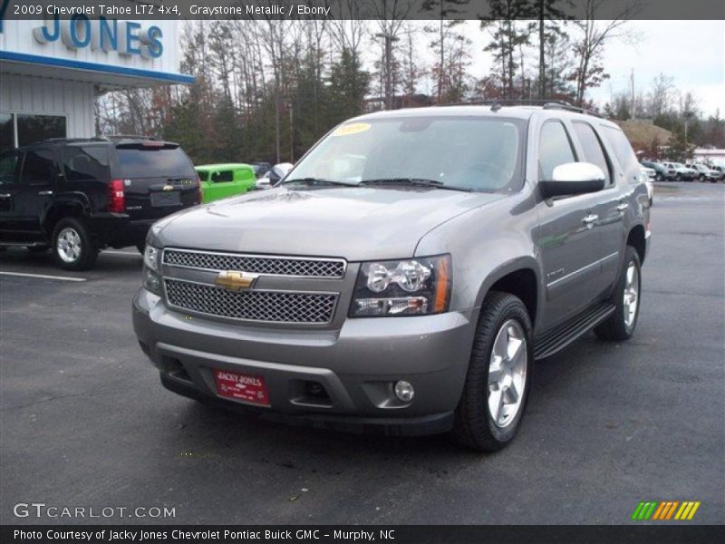 Front 3/4 View of 2009 Tahoe LTZ 4x4
