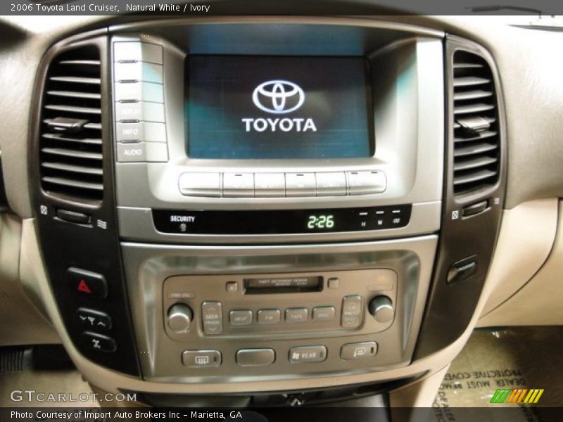 Controls of 2006 Land Cruiser 
