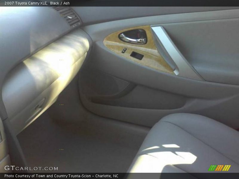 Black / Ash 2007 Toyota Camry XLE