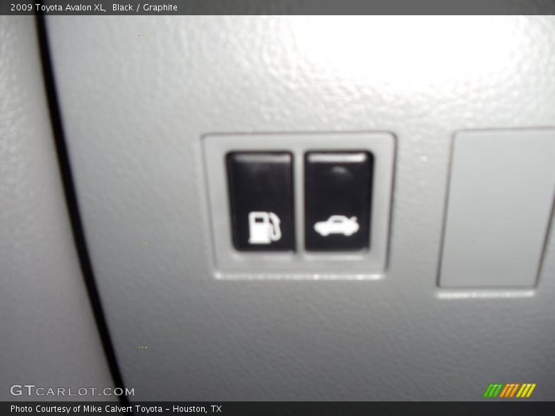 Black / Graphite 2009 Toyota Avalon XL