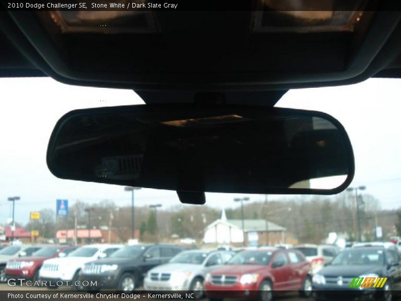 Stone White / Dark Slate Gray 2010 Dodge Challenger SE