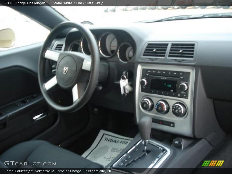 Stone White / Dark Slate Gray 2010 Dodge Challenger SE