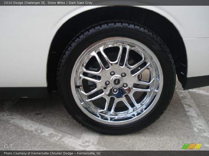 Stone White / Dark Slate Gray 2010 Dodge Challenger SE
