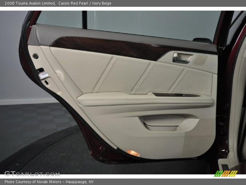 Cassis Red Pearl / Ivory Beige 2008 Toyota Avalon Limited