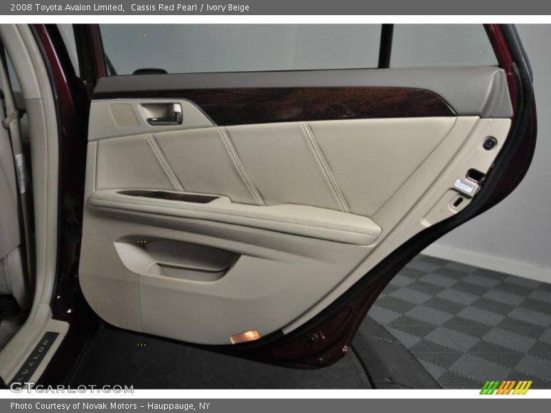 Cassis Red Pearl / Ivory Beige 2008 Toyota Avalon Limited