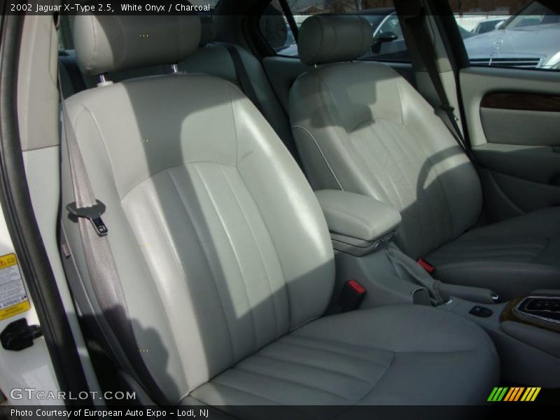 White Onyx / Charcoal 2002 Jaguar X-Type 2.5
