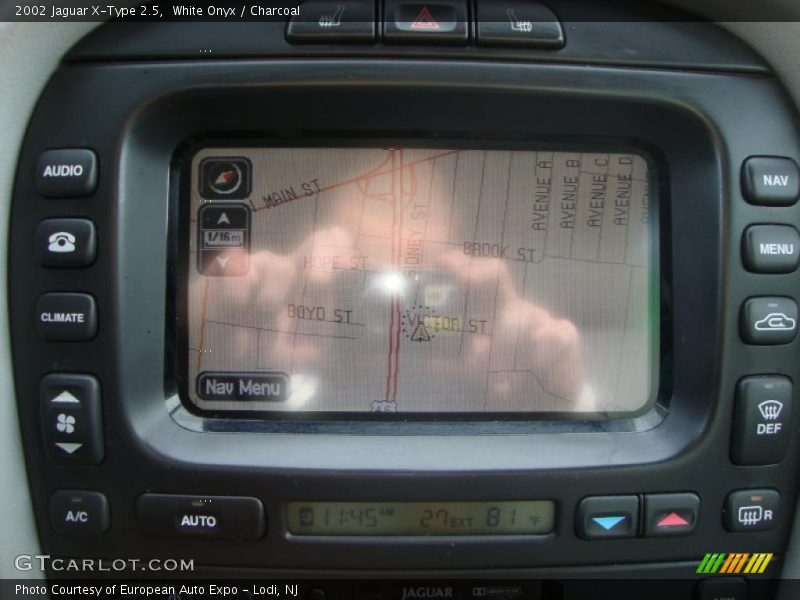 White Onyx / Charcoal 2002 Jaguar X-Type 2.5