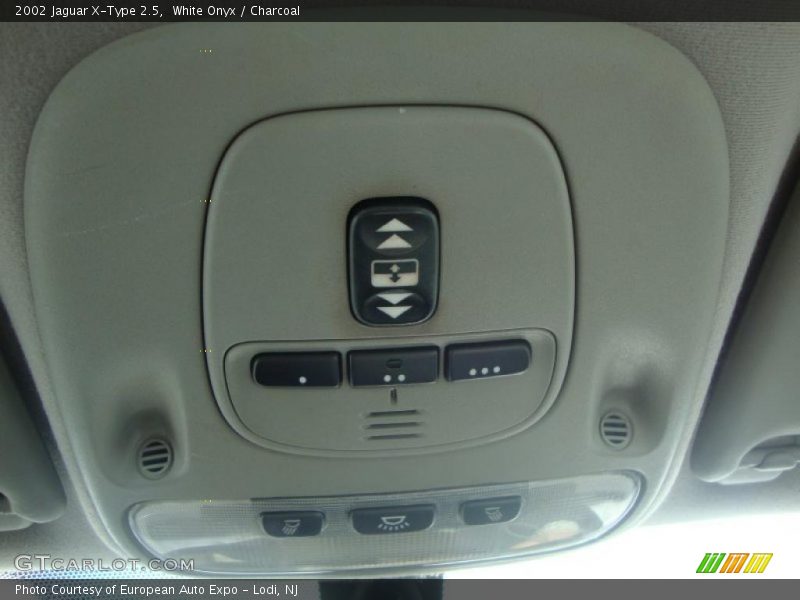 White Onyx / Charcoal 2002 Jaguar X-Type 2.5