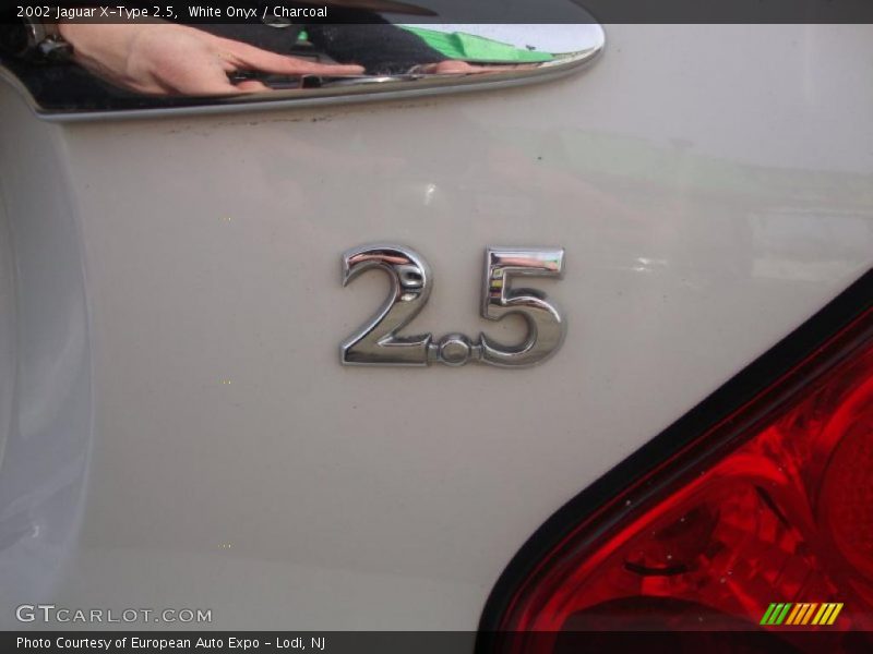 White Onyx / Charcoal 2002 Jaguar X-Type 2.5