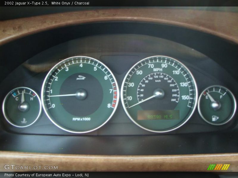 White Onyx / Charcoal 2002 Jaguar X-Type 2.5