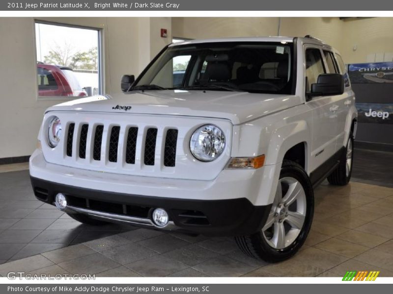 Bright White / Dark Slate Gray 2011 Jeep Patriot Latitude X