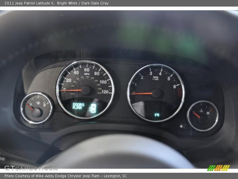 Bright White / Dark Slate Gray 2011 Jeep Patriot Latitude X