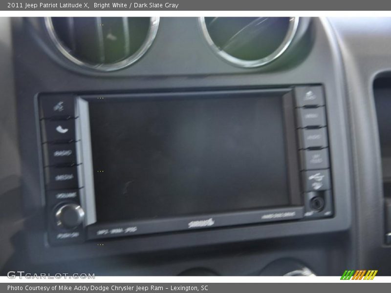 Bright White / Dark Slate Gray 2011 Jeep Patriot Latitude X