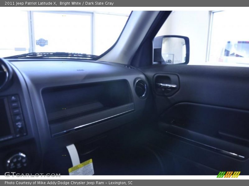Bright White / Dark Slate Gray 2011 Jeep Patriot Latitude X
