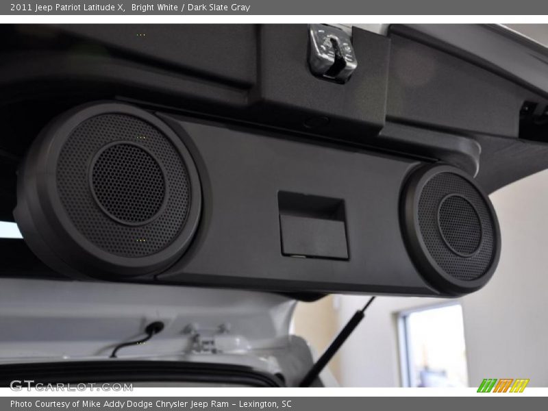 Bright White / Dark Slate Gray 2011 Jeep Patriot Latitude X
