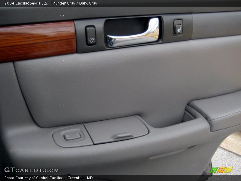 Thunder Gray / Dark Gray 2004 Cadillac Seville SLS
