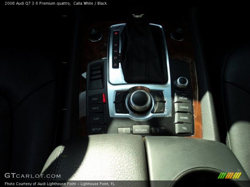 Calla White / Black 2008 Audi Q7 3.6 Premium quattro