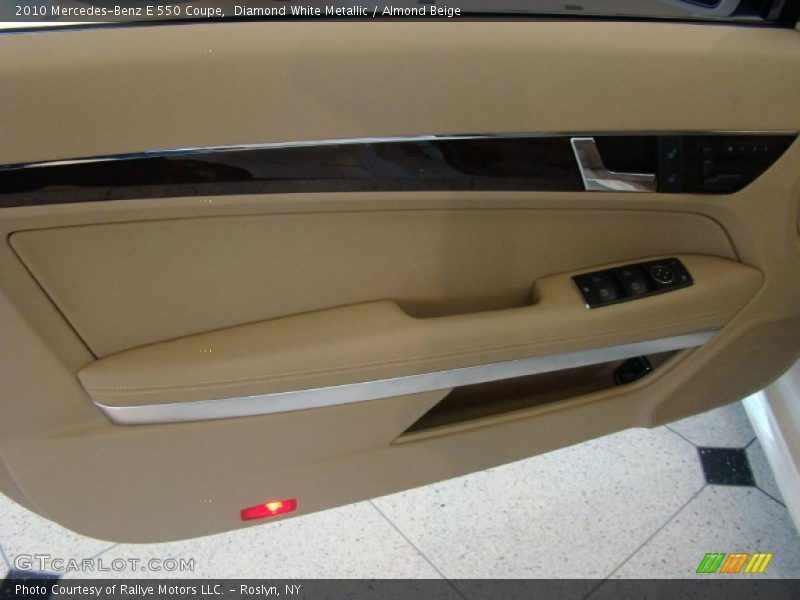 Diamond White Metallic / Almond Beige 2010 Mercedes-Benz E 550 Coupe