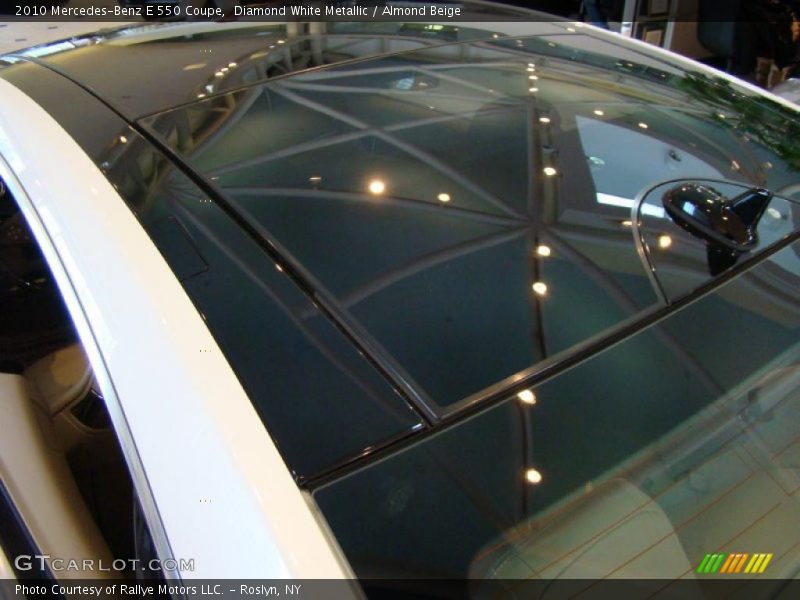 Sunroof of 2010 E 550 Coupe