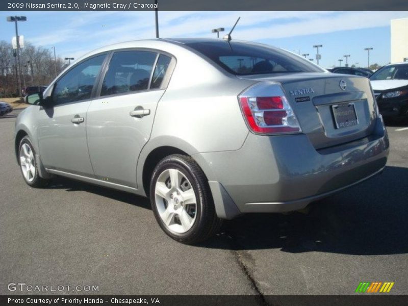 Magnetic Gray / Charcoal 2009 Nissan Sentra 2.0