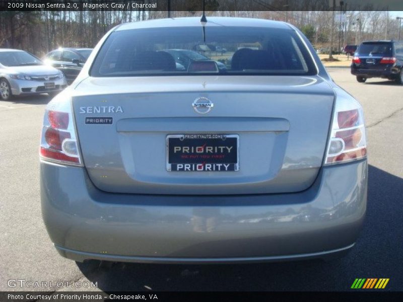 Magnetic Gray / Charcoal 2009 Nissan Sentra 2.0
