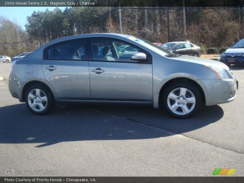 Magnetic Gray / Charcoal 2009 Nissan Sentra 2.0