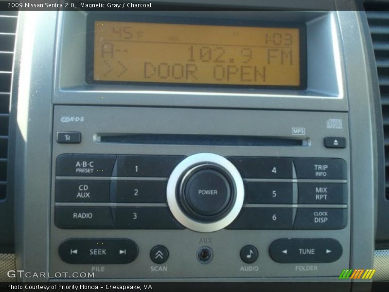 Magnetic Gray / Charcoal 2009 Nissan Sentra 2.0