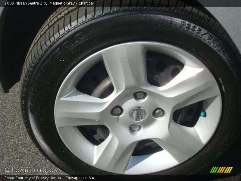 Magnetic Gray / Charcoal 2009 Nissan Sentra 2.0
