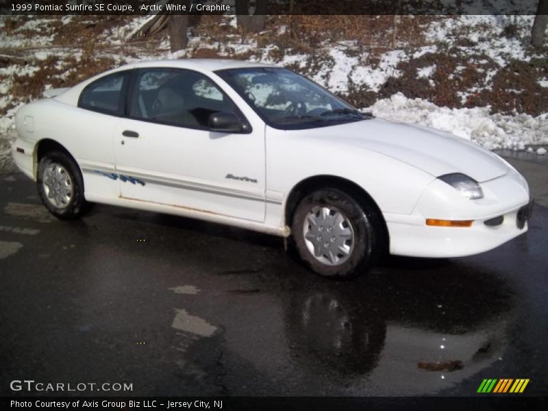 Arctic White / Graphite 1999 Pontiac Sunfire SE Coupe