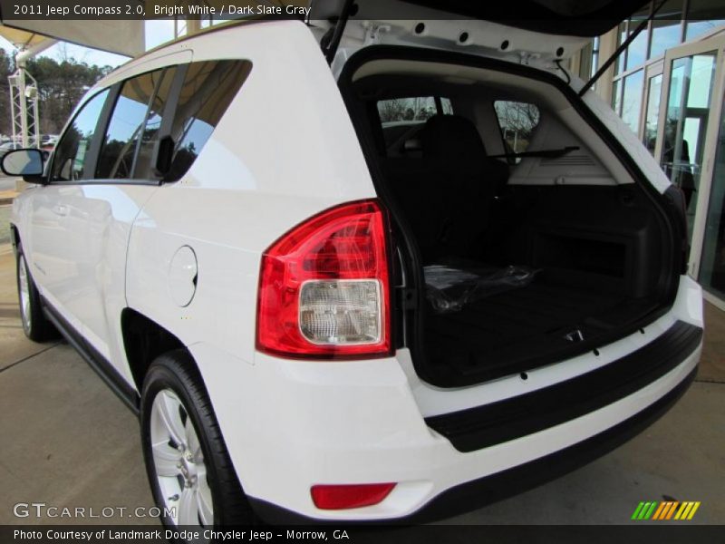 Bright White / Dark Slate Gray 2011 Jeep Compass 2.0