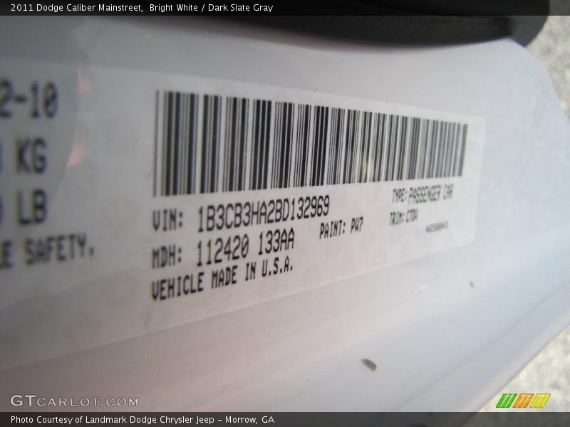 Bright White / Dark Slate Gray 2011 Dodge Caliber Mainstreet