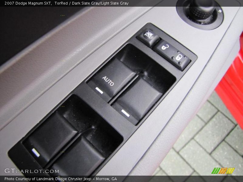 TorRed / Dark Slate Gray/Light Slate Gray 2007 Dodge Magnum SXT