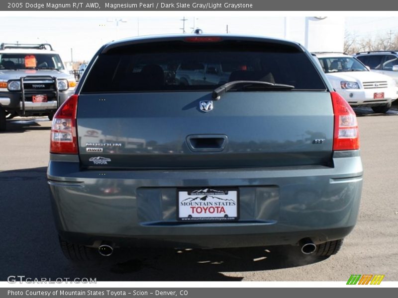 Magnesium Pearl / Dark Slate Gray/Light Graystone 2005 Dodge Magnum R/T AWD