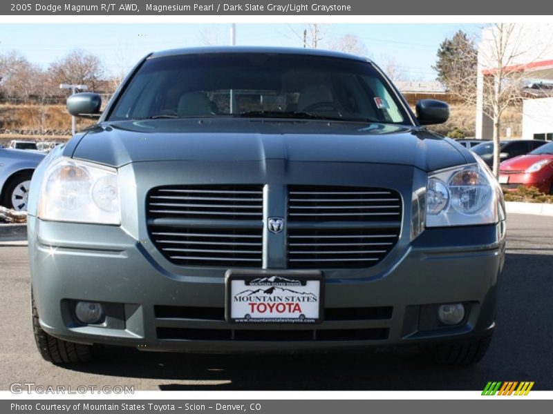 Magnesium Pearl / Dark Slate Gray/Light Graystone 2005 Dodge Magnum R/T AWD