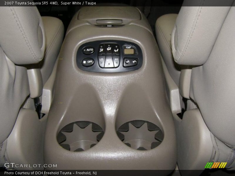 Super White / Taupe 2007 Toyota Sequoia SR5 4WD
