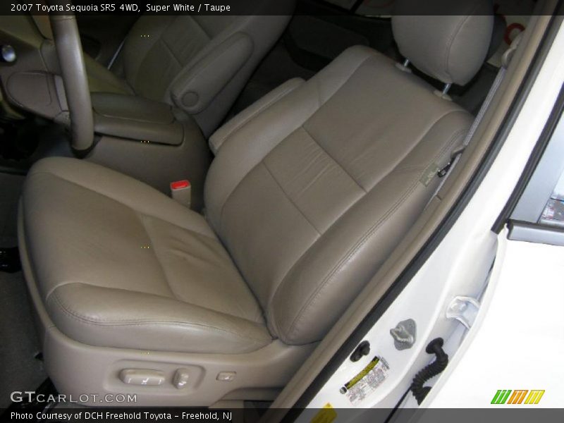 Super White / Taupe 2007 Toyota Sequoia SR5 4WD