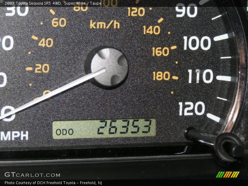 Super White / Taupe 2007 Toyota Sequoia SR5 4WD