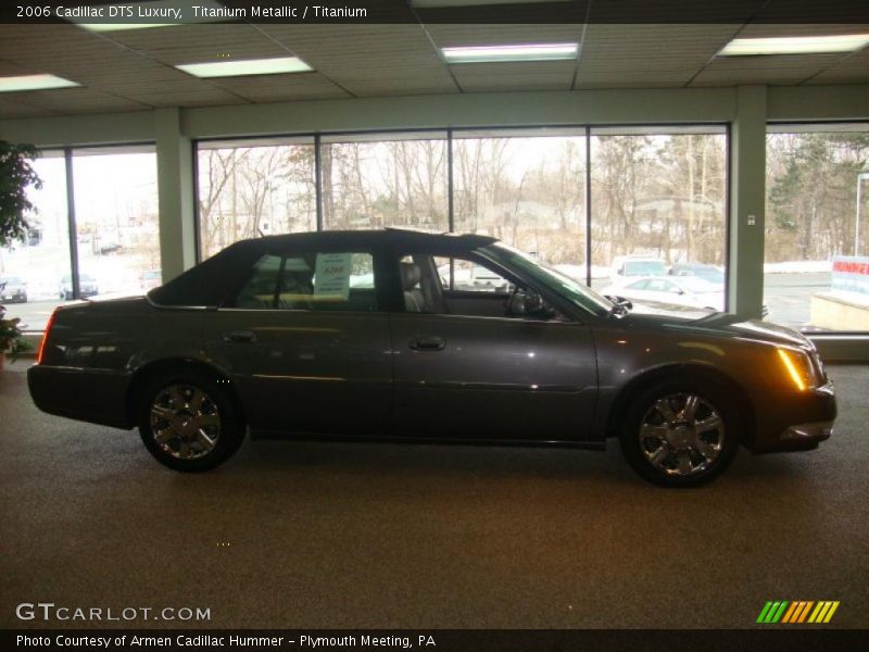 Titanium Metallic / Titanium 2006 Cadillac DTS Luxury