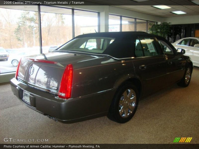 Titanium Metallic / Titanium 2006 Cadillac DTS Luxury