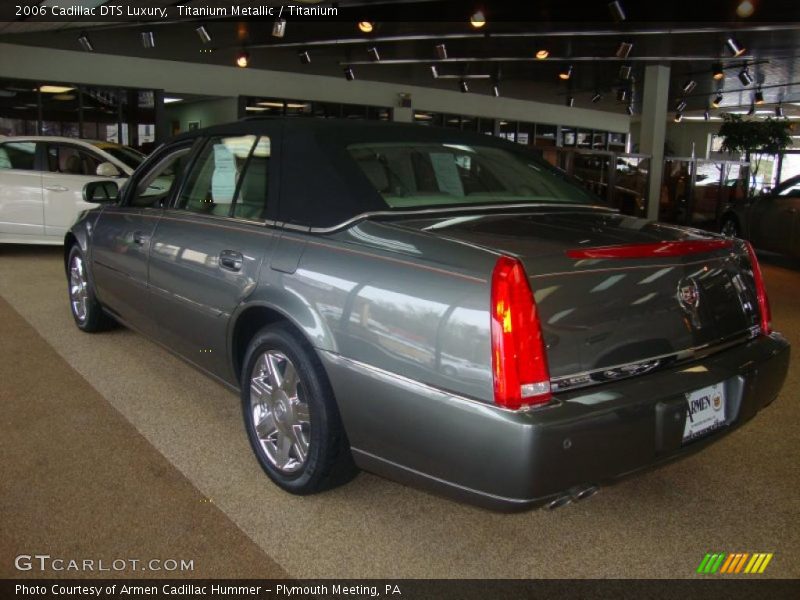 Titanium Metallic / Titanium 2006 Cadillac DTS Luxury