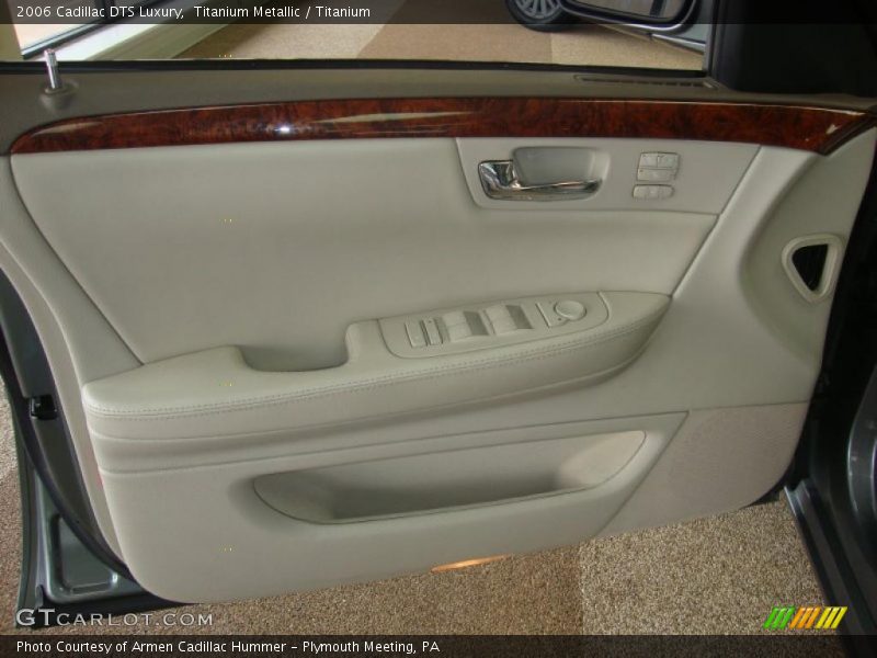 Titanium Metallic / Titanium 2006 Cadillac DTS Luxury