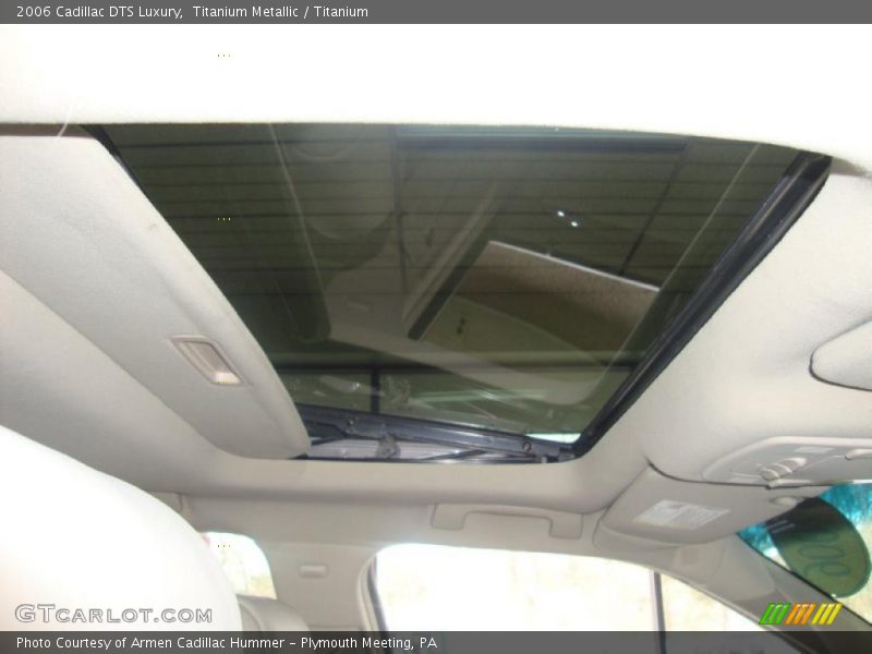 Titanium Metallic / Titanium 2006 Cadillac DTS Luxury