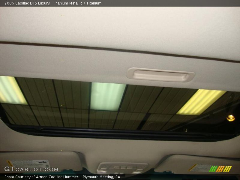 Titanium Metallic / Titanium 2006 Cadillac DTS Luxury