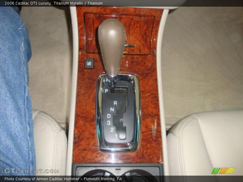 Titanium Metallic / Titanium 2006 Cadillac DTS Luxury