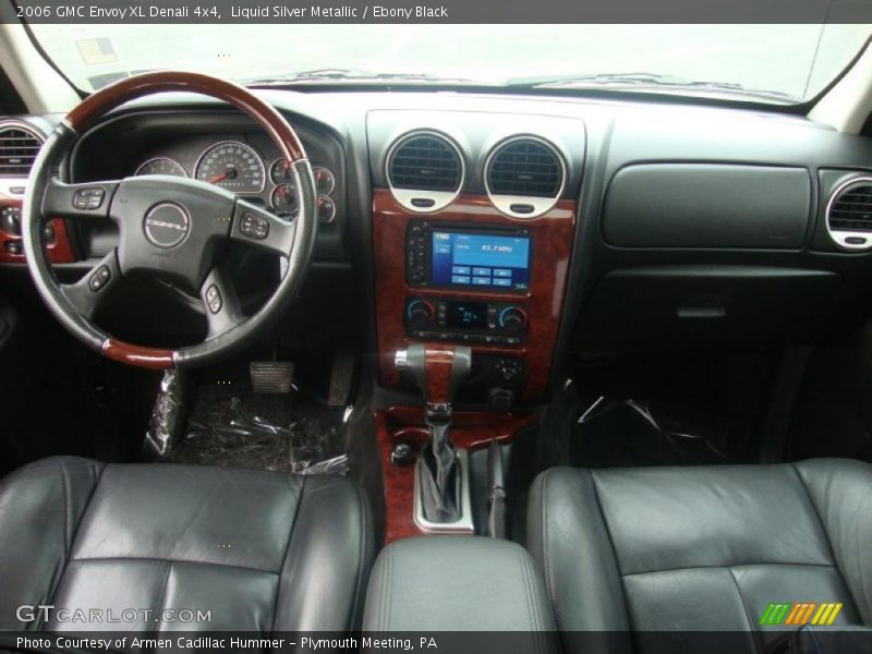 Dashboard of 2006 Envoy XL Denali 4x4