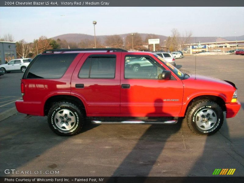 Victory Red / Medium Gray 2004 Chevrolet Blazer LS 4x4