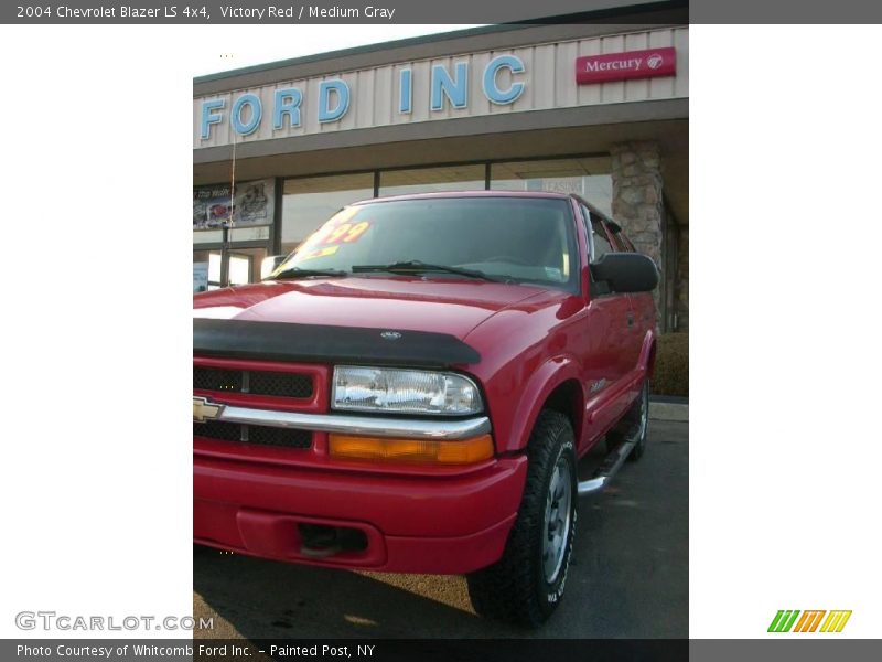Victory Red / Medium Gray 2004 Chevrolet Blazer LS 4x4