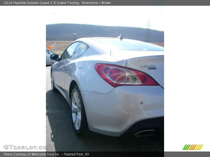 Silverstone / Brown 2010 Hyundai Genesis Coupe 3.8 Grand Touring